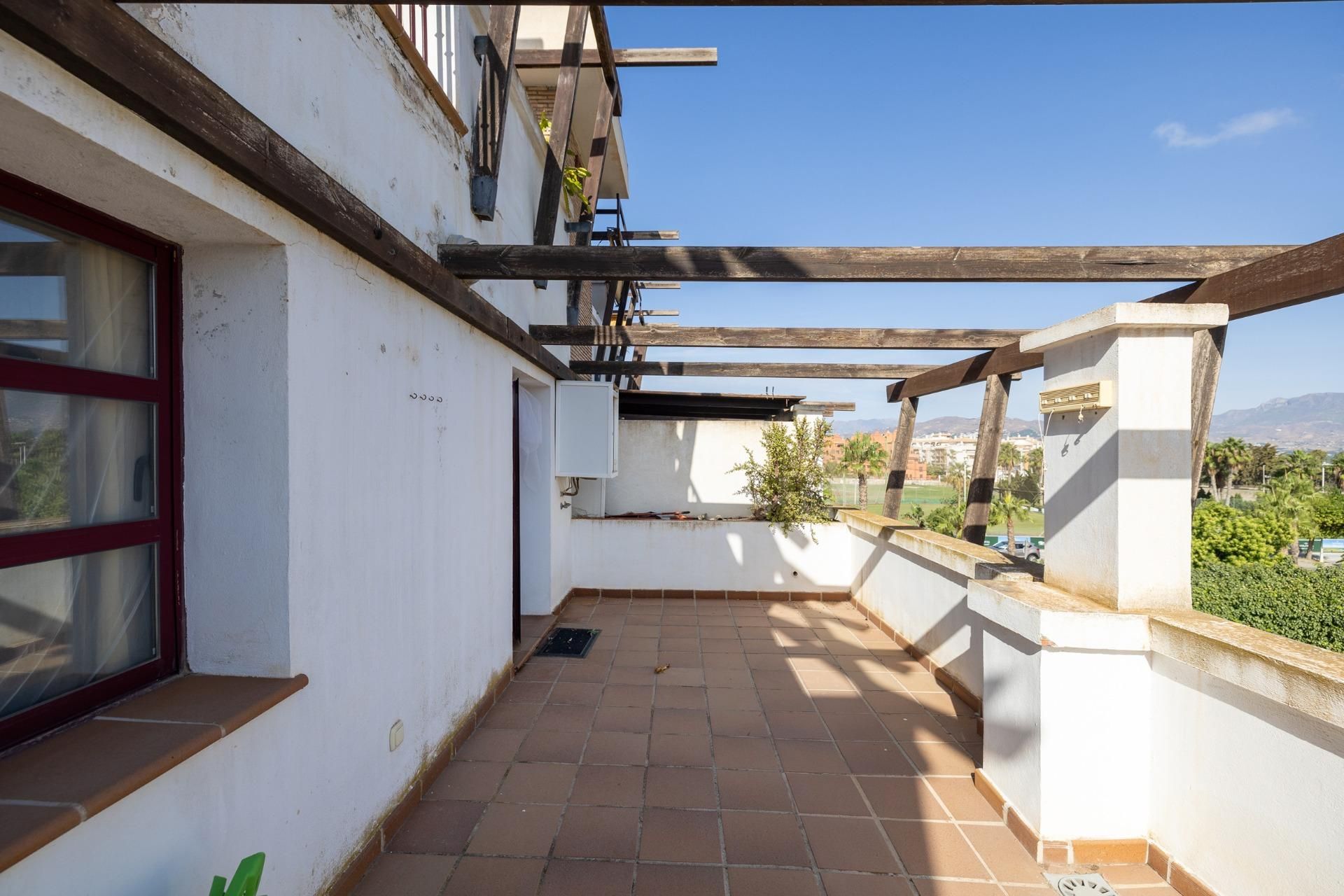 Terrassa de Apartament en venda en Motril amb Aire condicionat, Jardí privat i Terrassa