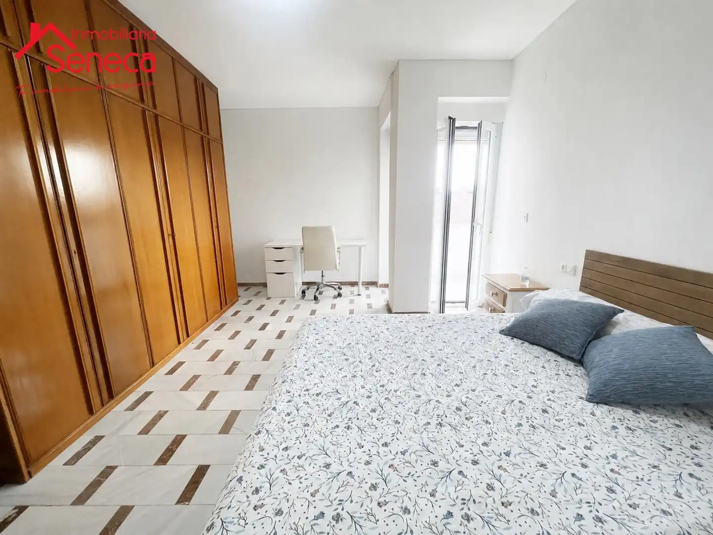 Habitación de Piso de alquiler en Córdoba con Aire acondicionado, Terraza y Amueblado