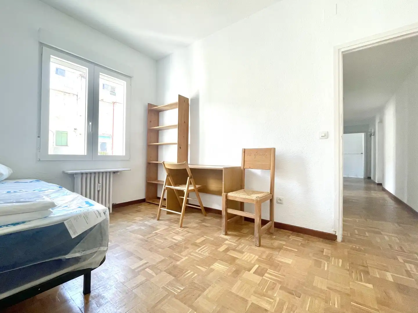Bedroom of Flat for rent in Madrid  with Heating, Parquet flooring and Terrace