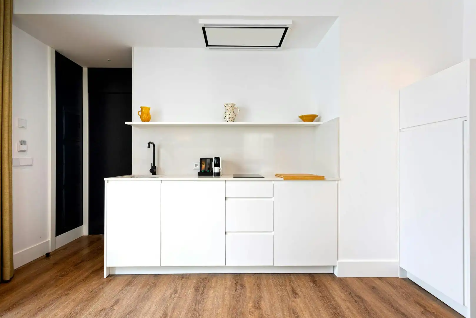 Kitchen of Flat for rent in Sevilla  with Air Conditioner, Heating and Washing machine