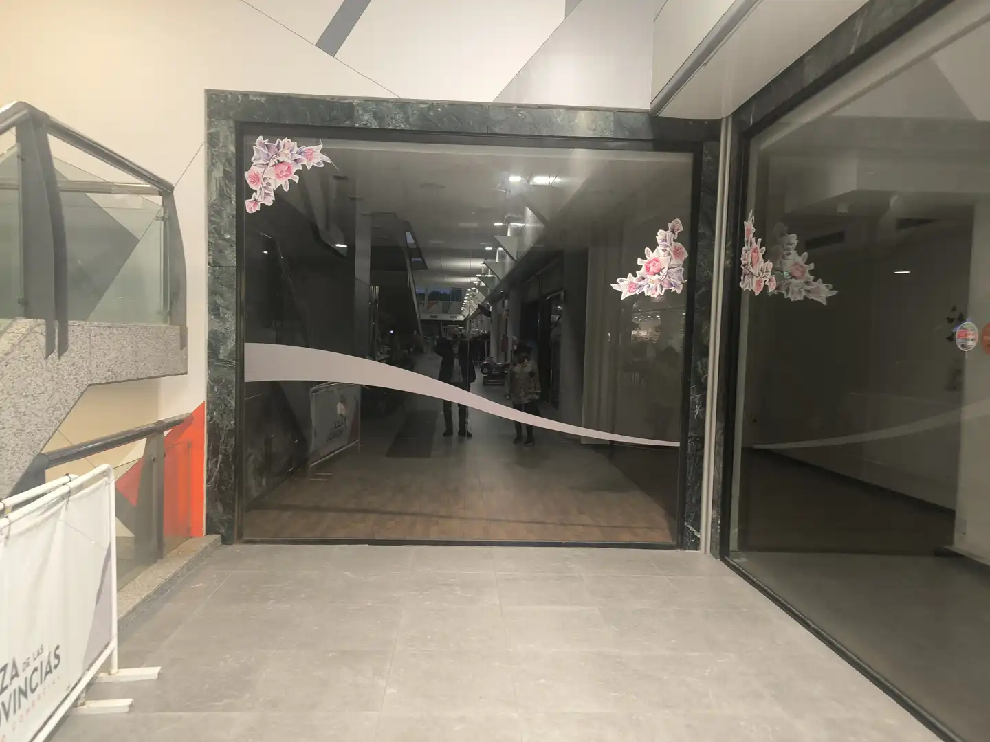 Local en venta en Avenida de las Provincias, 37, La Serna