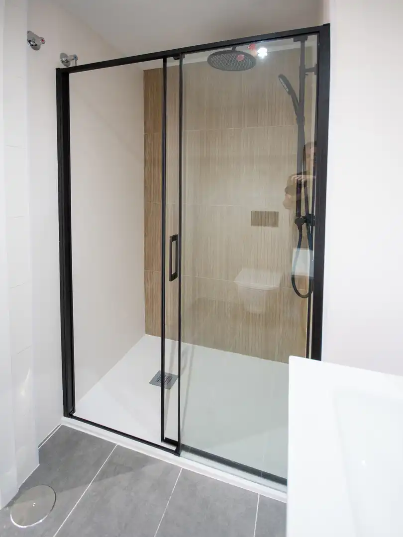 Bany de Apartament en venda en Estepona amb Terrassa, Piscina i Piscina comunitària