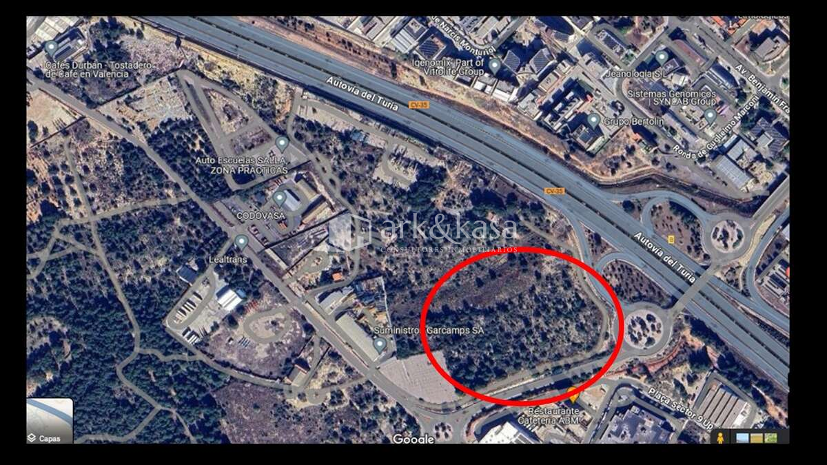 Terreno industrial en venta en Paterna