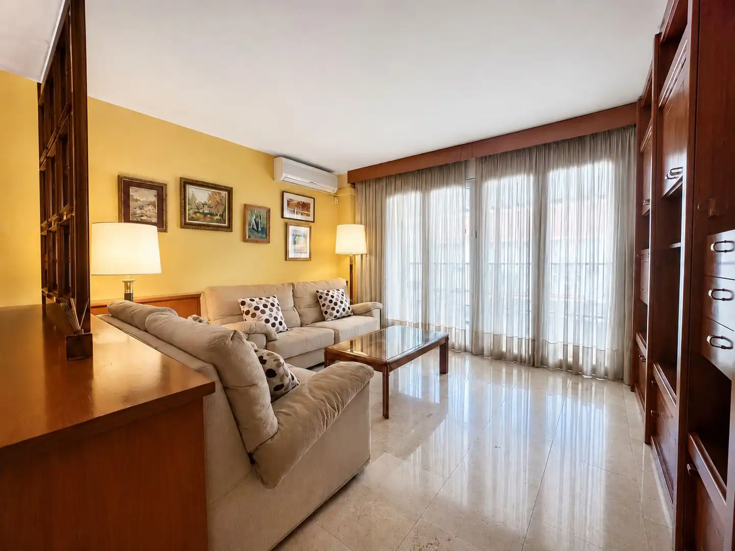 Living room of Flat for sale in Figueres  with Air Conditioner, Heating and Terrace
