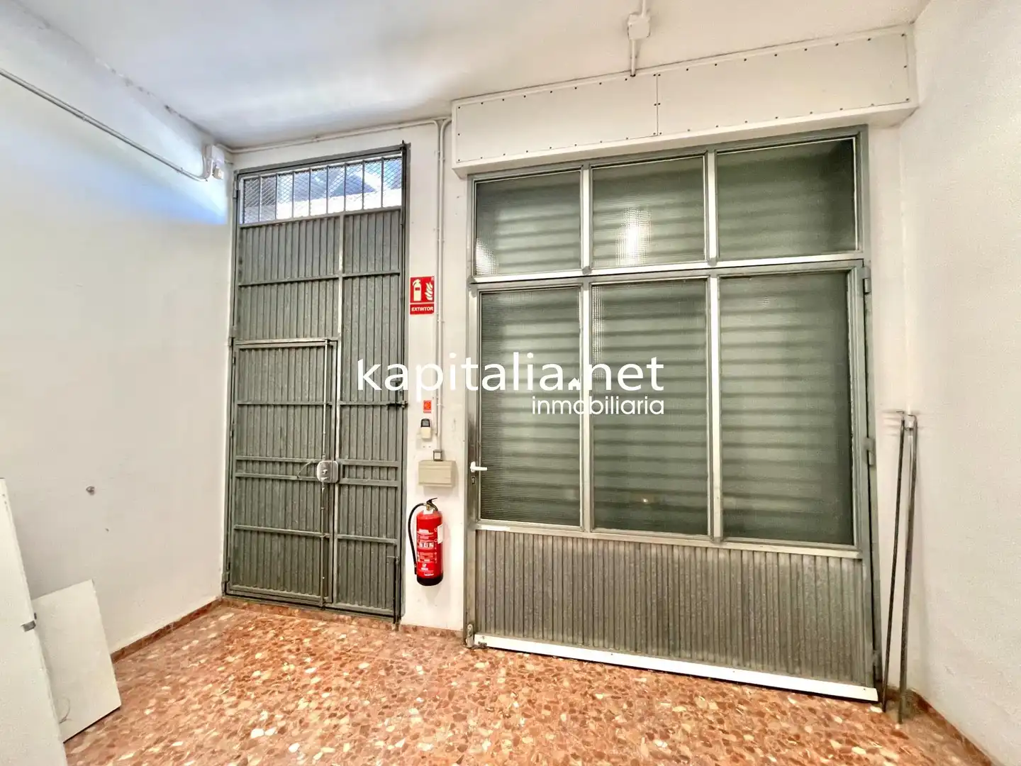 Business premises for sale in Germaníes - Juzgados, imagen 2