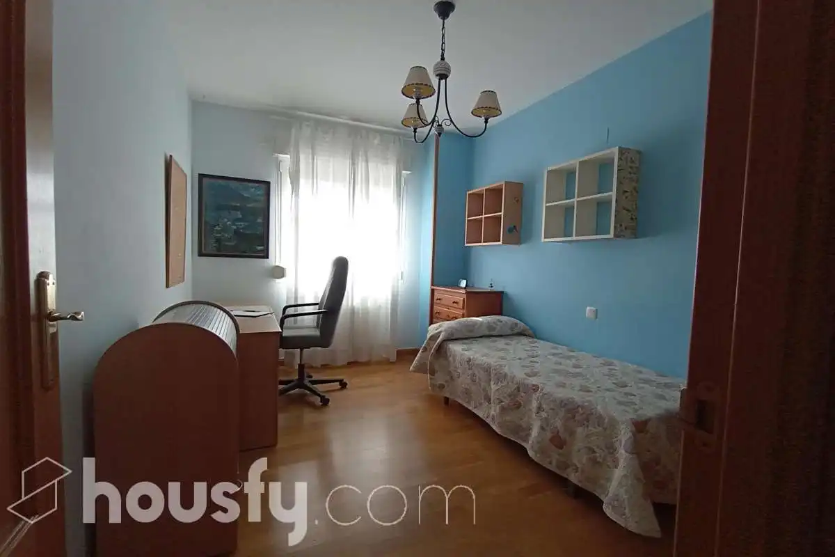Bedroom of Flat for rent in Toledo  with Air Conditioner, Heating and Parquet flooring