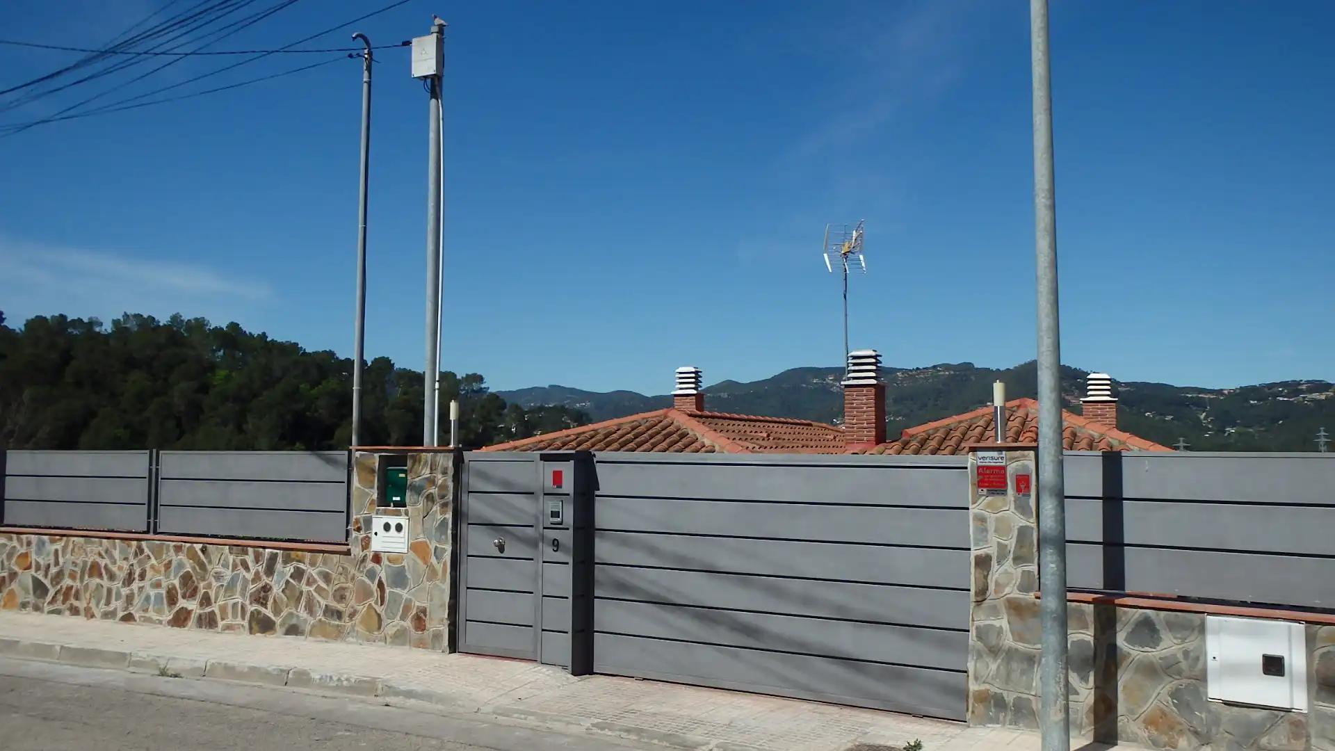 Vista exterior de Pis en venda en Cervelló