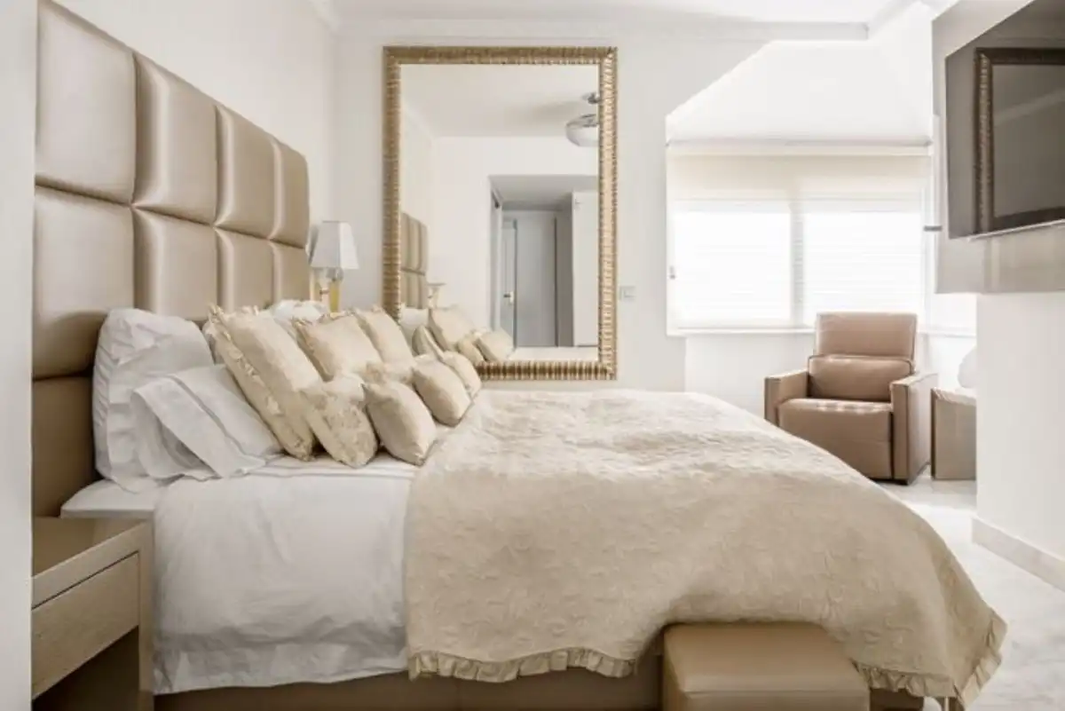Habitación de Apartamento de alquiler en Marbella con Aire acondicionado, Terraza y Amueblado