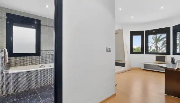 Casa con jardín en venta en La Caleta - La Calalga -  Les Bassetes, imagen 12