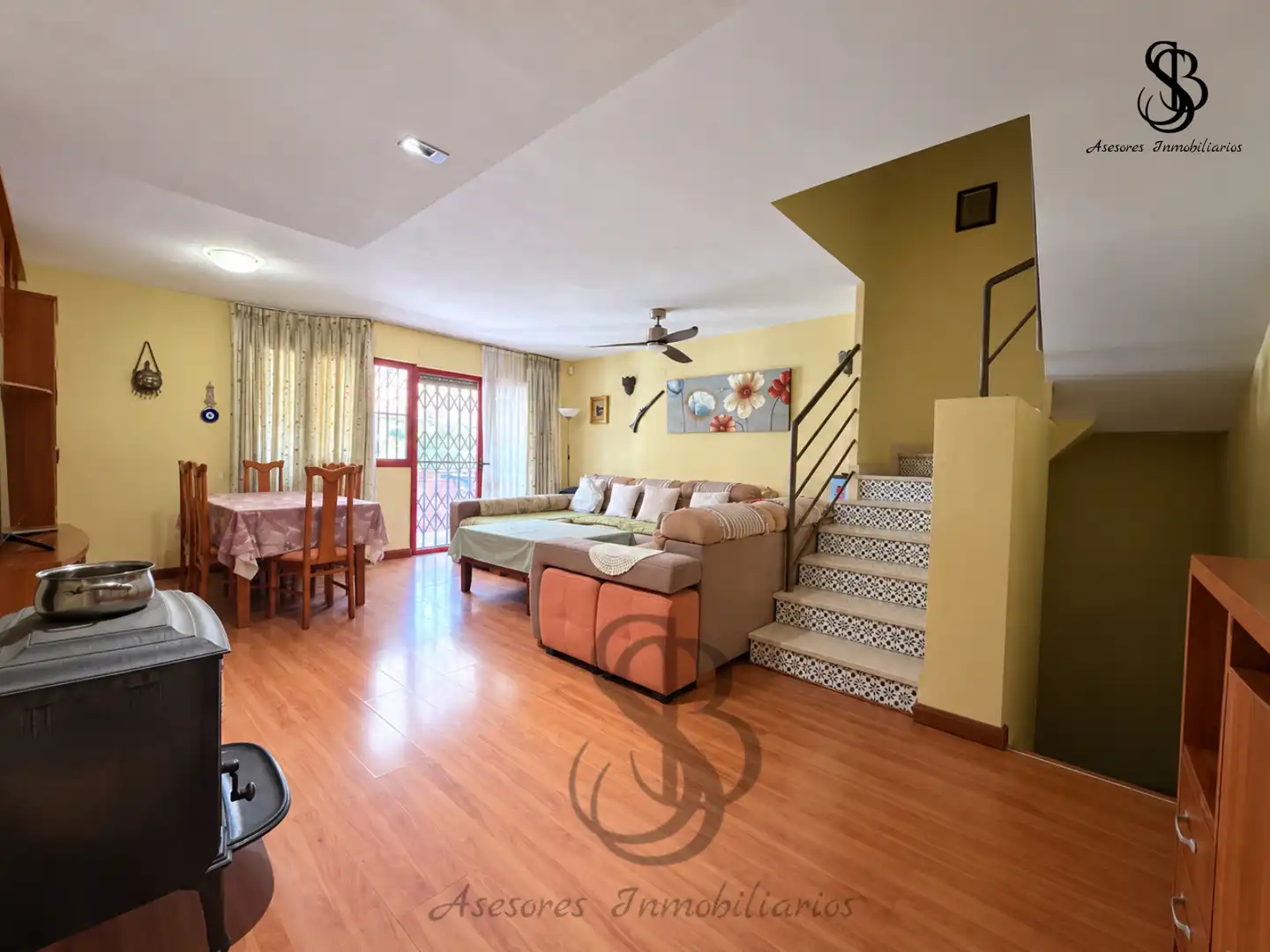 Casa pareada con piscina en venta en Carrer la Maigmona, imagen 3