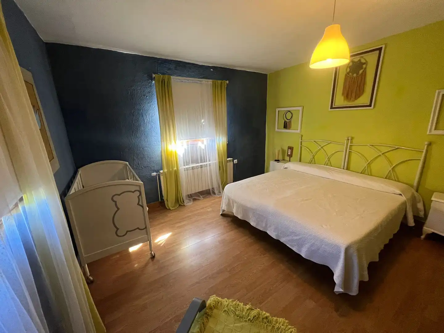 Habitación de Casa o chalet en venta en Navacepedilla de Corneja con Calefacción, Jardín privado y Parquet