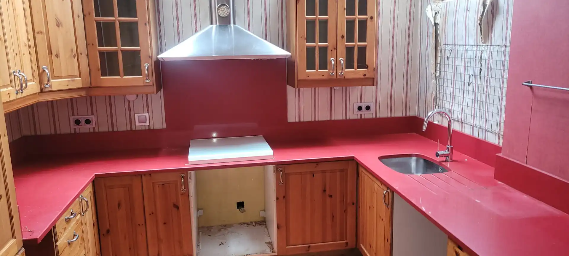 Cuina de Casa o xalet en venda en Pozuelo de Alarcón amb Jardí privat