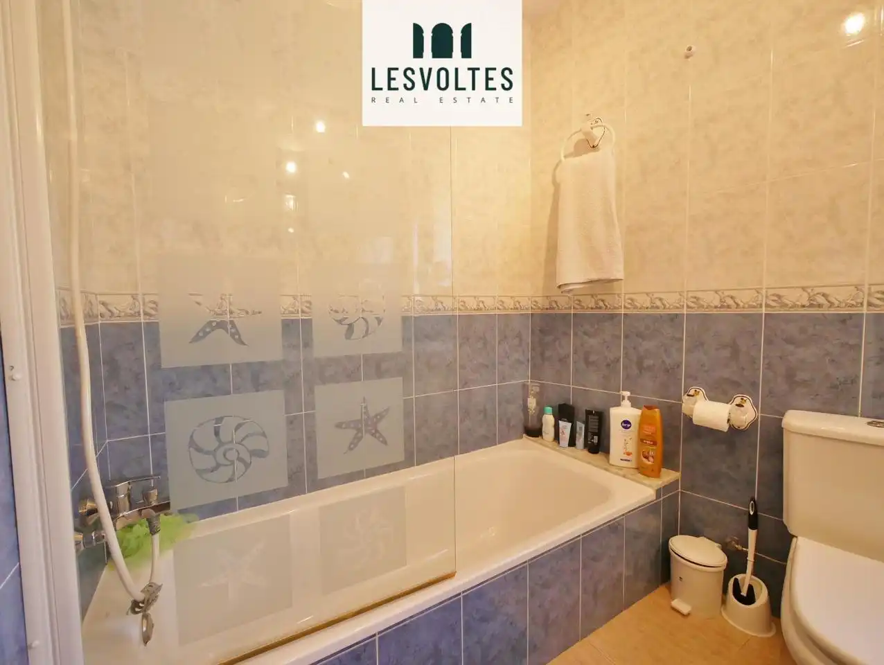 Baño de Casa adosada en venta en Palafrugell con Aire acondicionado, Calefacción y Jardín privado