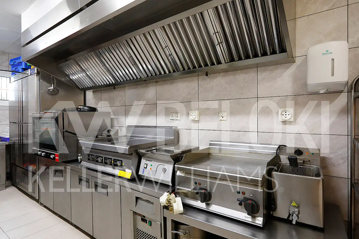Cuina de Local en venda en Lezo amb Aire condicionat i Terrassa