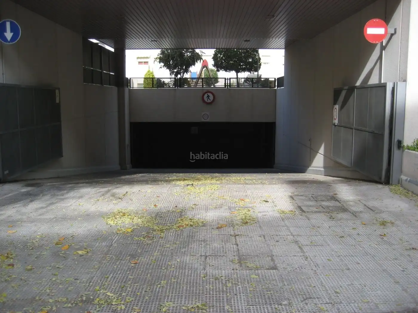 Einzelparkplatz zur Miete in Calle Óscar Domínguez 2