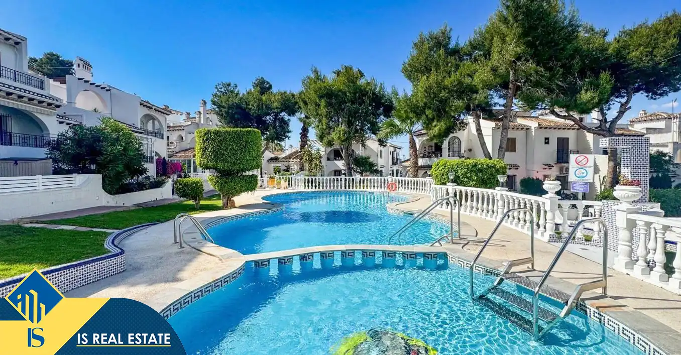 Piscina de Casa o xalet en venda en Torrevieja amb Calefacció, Terrassa i Traster
