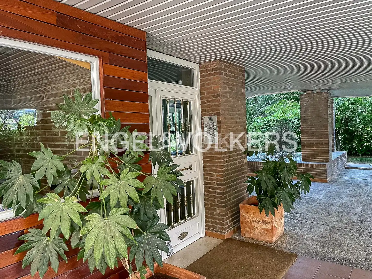 Flat for rent in Madrid  with Air Conditioner, Heating and Private garden