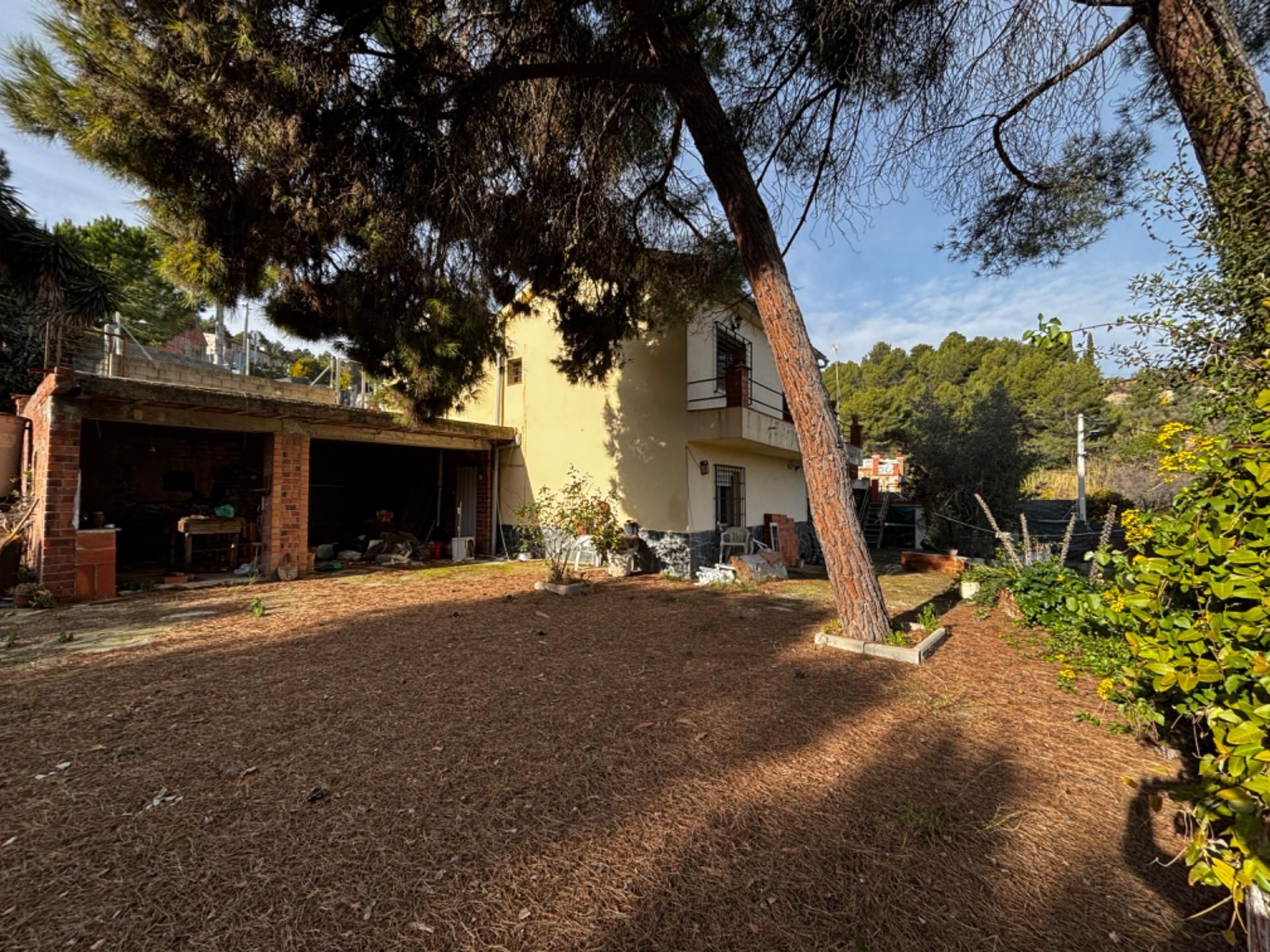 Garden of House or chalet for sale in Terrassa  with Air Conditioner, Private garden and Terrace