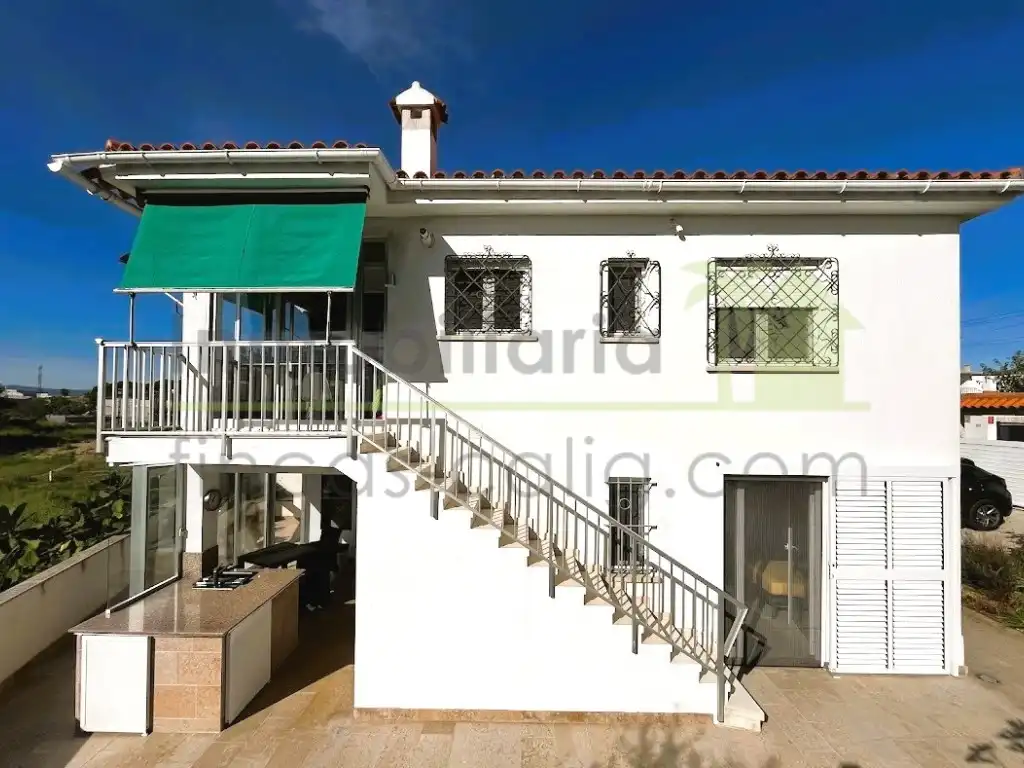 Vista exterior de Casa o chalet en venta en Vinaròs con Aire acondicionado