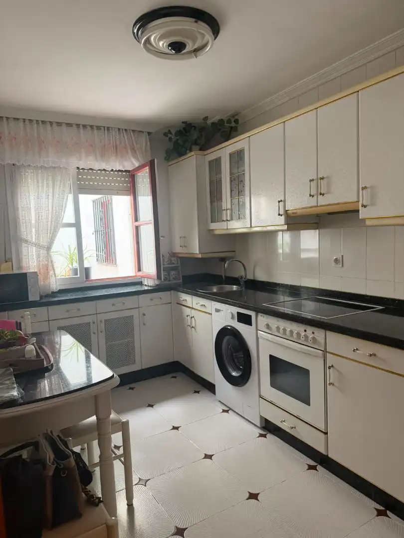 Wohnung mit Aufzug zum Verkauf in Calle San Melchor García Sampedro