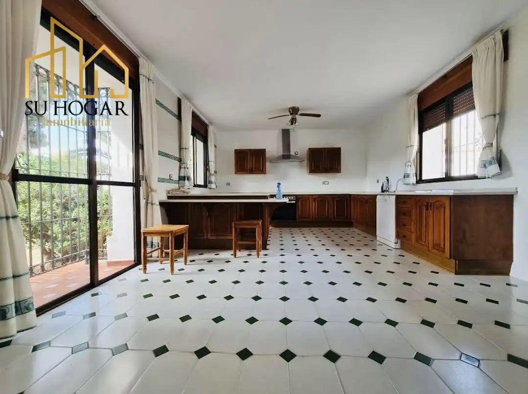 Cuina de Casa o xalet en venda en Rota amb Aire condicionat, Terrassa i Traster