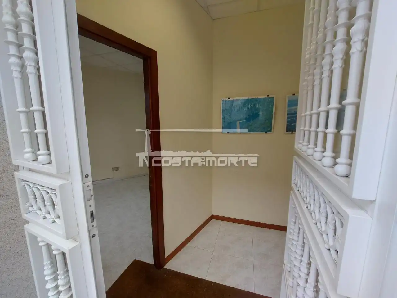 Office for rent in Carnota  with Storage room