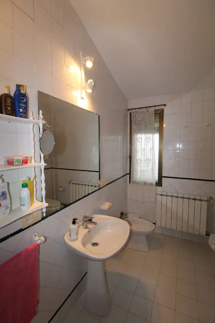 Bathroom of Houses for sale in Úbeda  with Heating, Private garden and Swimming Pool