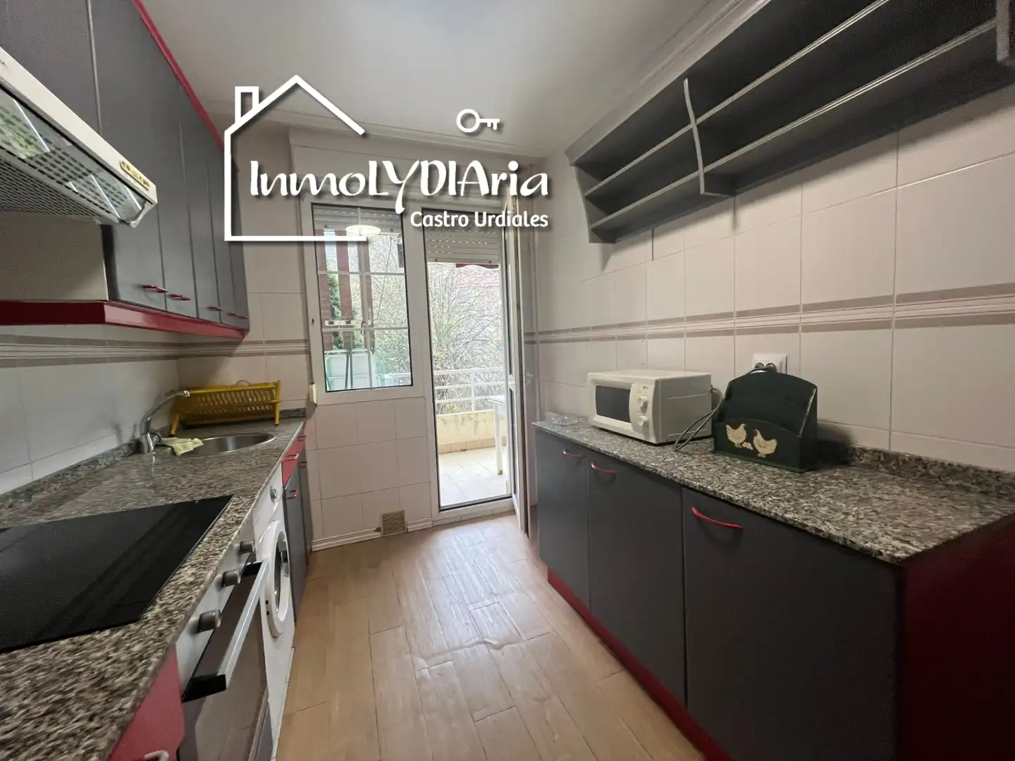 Kitchen of Flat for sale in Castro-Urdiales  with Heating, Parquet flooring and Terrace