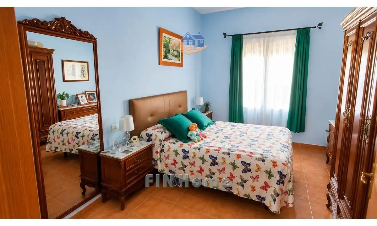 Habitación de Casa o chalet en venta en Gerena con Aire acondicionado, Jardín privado y Trastero