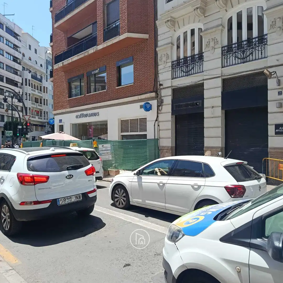 Vista exterior de Local de alquiler en Valencia