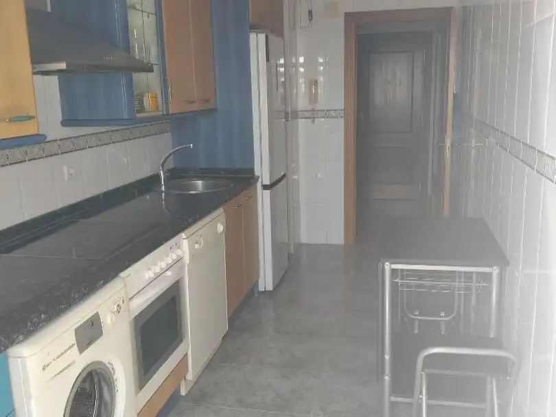 Küche von Wohnung zur Miete in Valverde de la Virgen mit Heizung, Parkett und Abstellraum