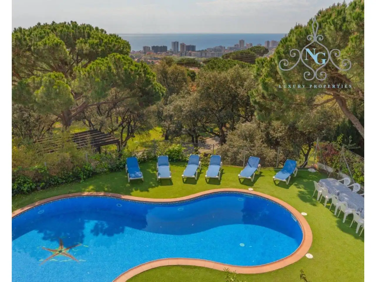 Casa con piscina en venta en Calle Castanyer, imagen 5