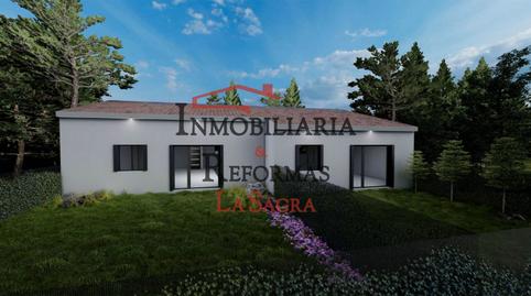 Foto 2 de Casa adosada en venta en Avenida Toreros, 4, Esquivias, Toledo