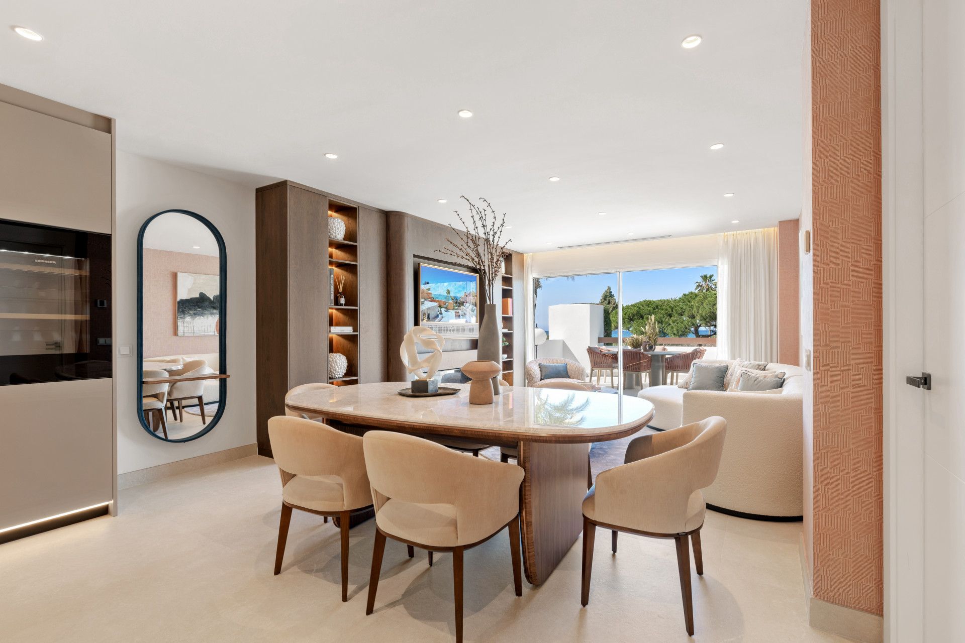 Menjador de Apartament en venda en Marbella amb Aire condicionat, Terrassa i Traster