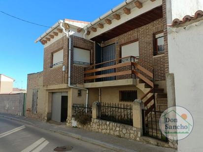 Vista exterior de Casa o xalet en venda en Castronuño amb Calefacció i Moblat