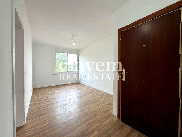 Piso en Venta en Carrer de Perafita en Ciutat Meridiana