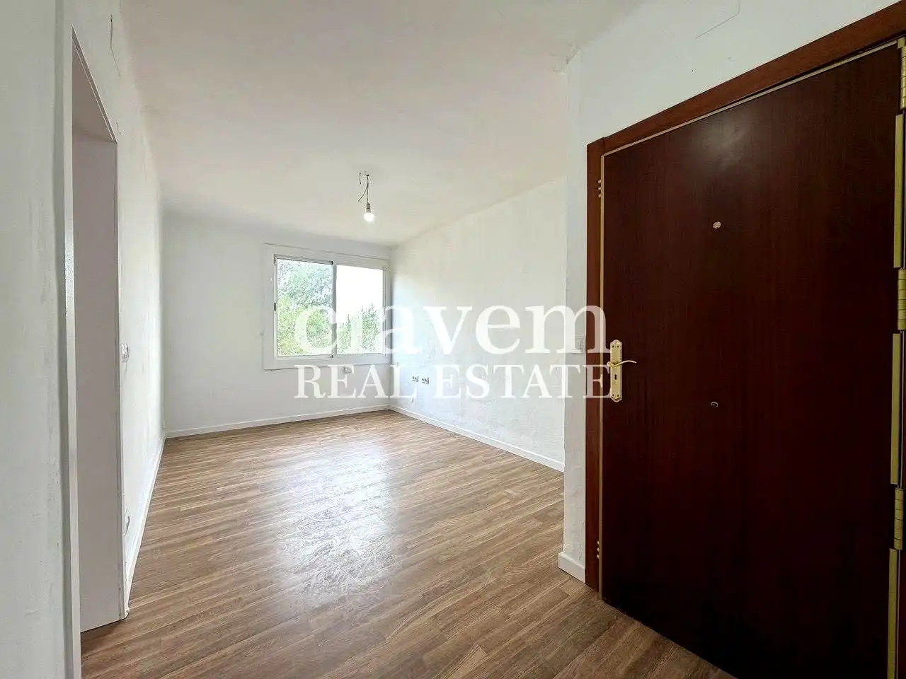 Pis en venda a Carrer de Perafita, Ciutat Meridiana