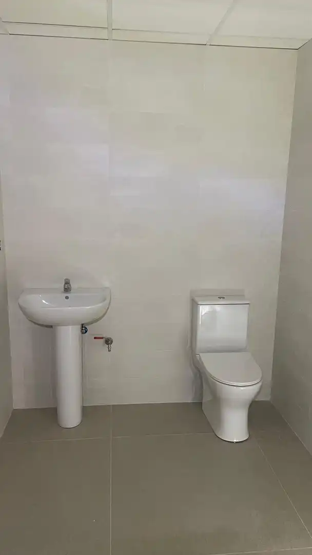 Bany de Local de lloguer en Alzira