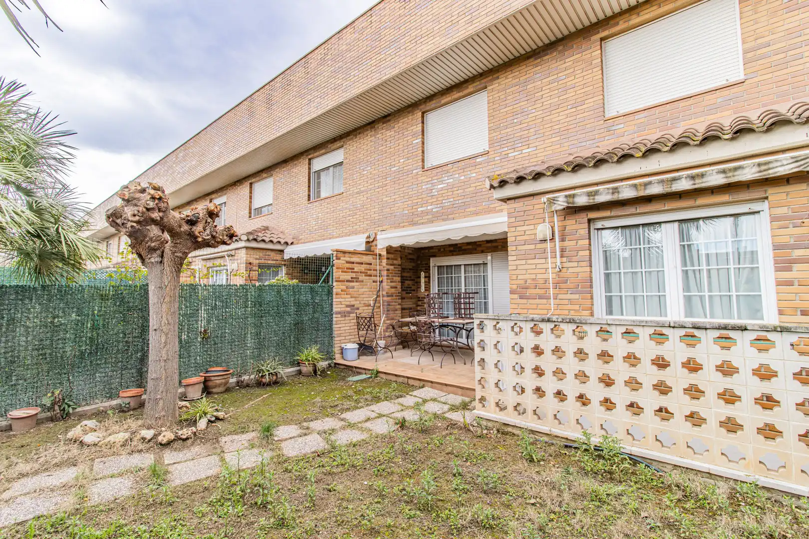 Casa adosada en venda a Calle Ibon de Ordiceto, Miralbueno