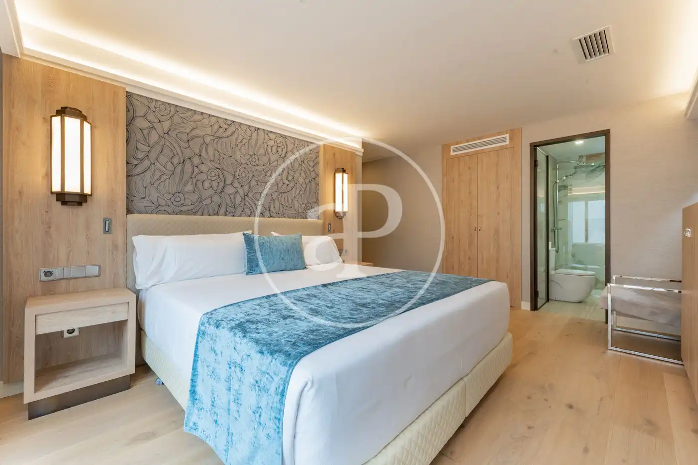 Bedroom of Flat for rent in Madrid  with Air Conditioner, Heating and Terrace