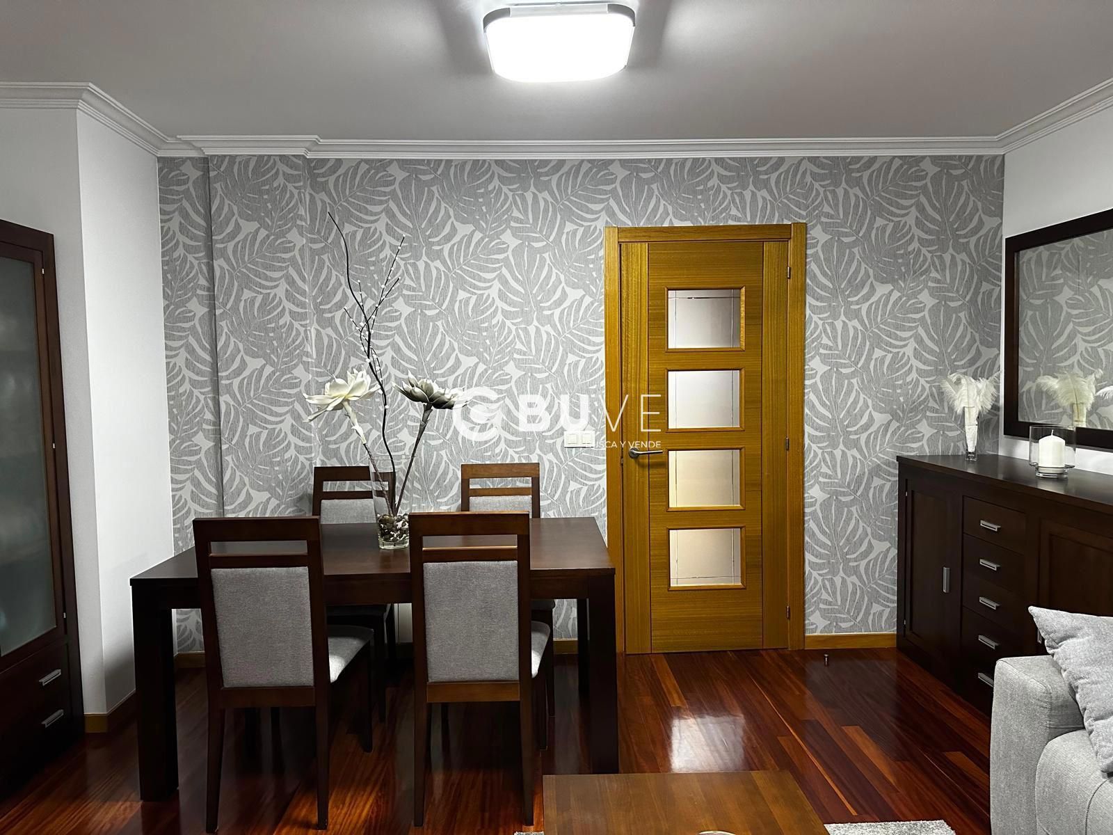 Habitación de Dúplex en venta en Lalín con Terraza, Trastero y Amueblado