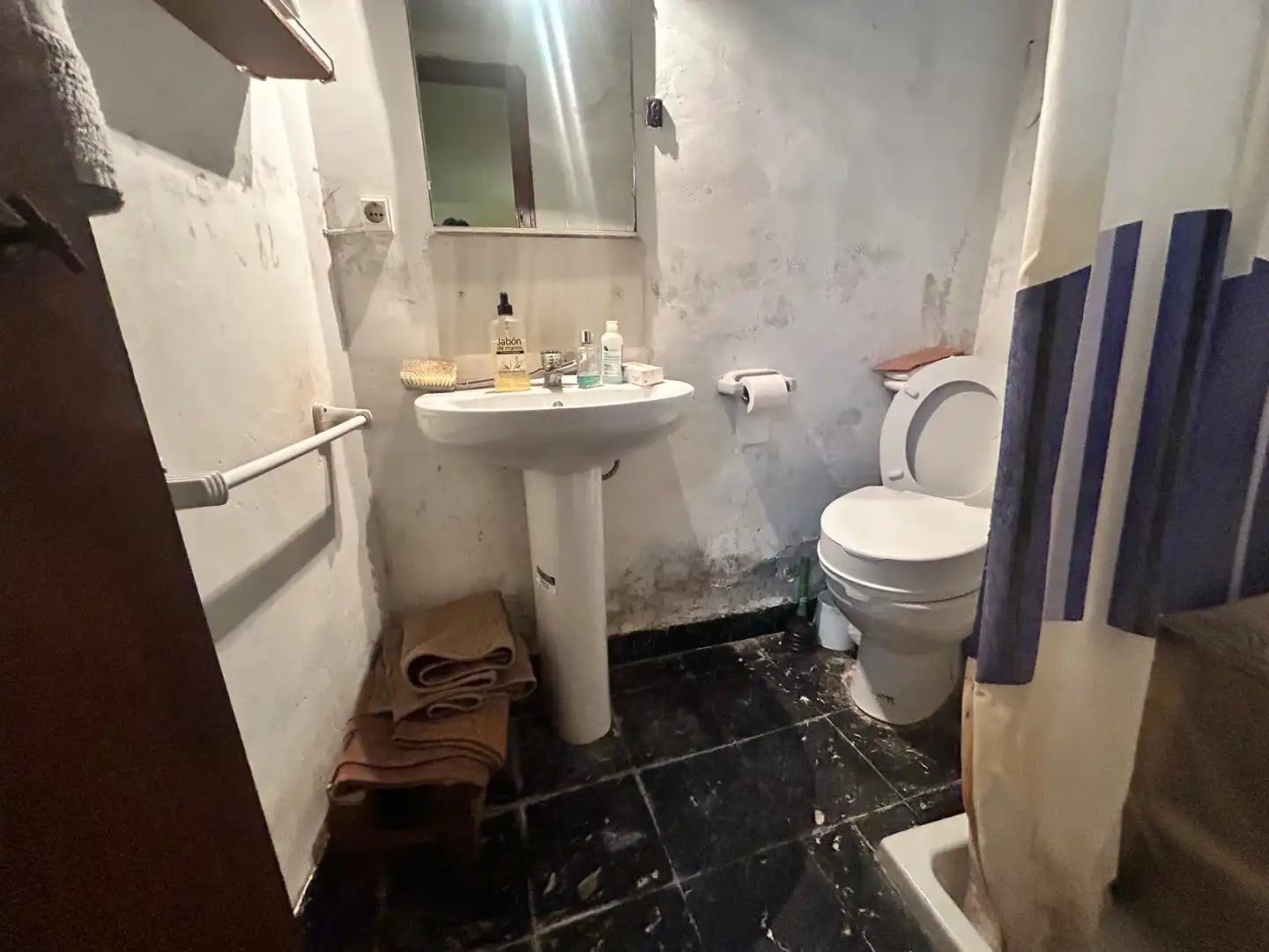 Bany de Casa o xalet en venda en Alió amb Terrassa