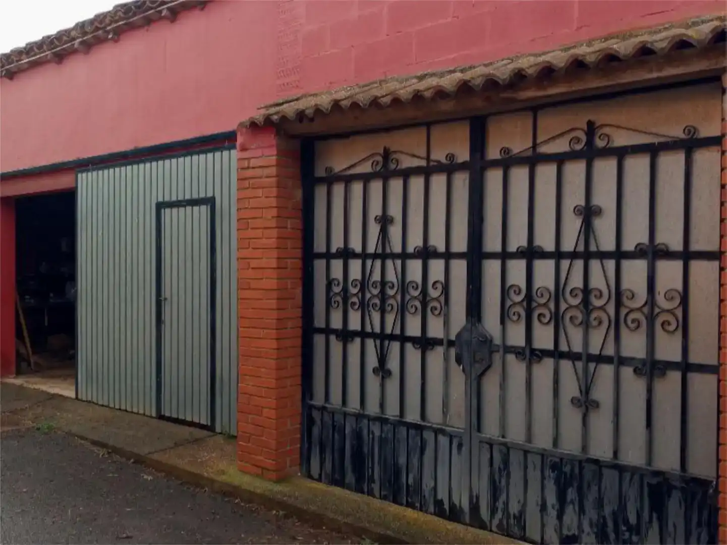 Vista exterior de Casa adosada en venda en El Burgo Ranero 