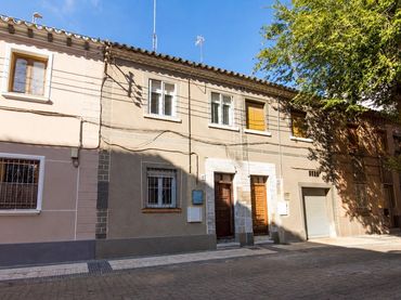 Casa en venta en Calle MOVERA 12