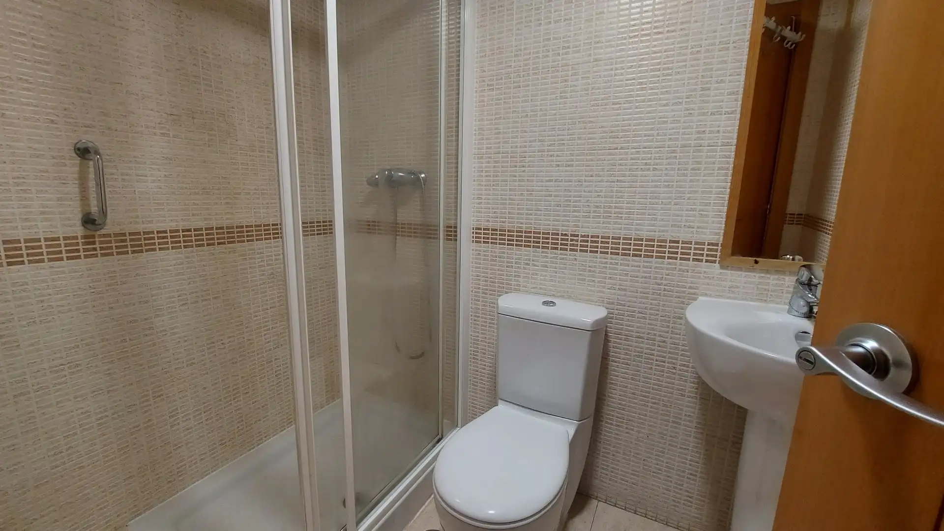 Badezimmer von Wohnung zur Miete in Villa de Vallecas