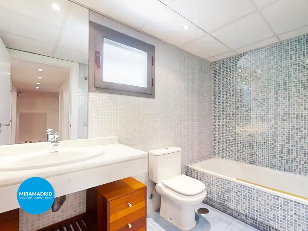 Baño de Planta baja en venta en Paracuellos de Jarama con Aire acondicionado, Terraza y Piscina comunitaria
