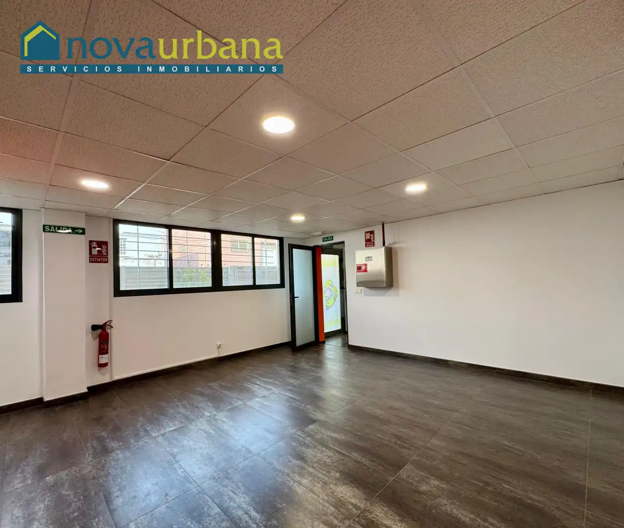 Office for rent in Xirivella  with Air Conditioner and Heating