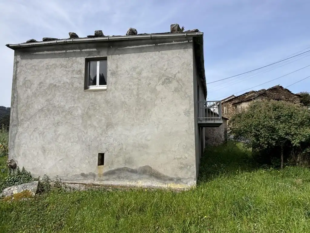 Vista exterior de Casa o xalet en venda en Ortigueira amb Jardí privat i Balcó