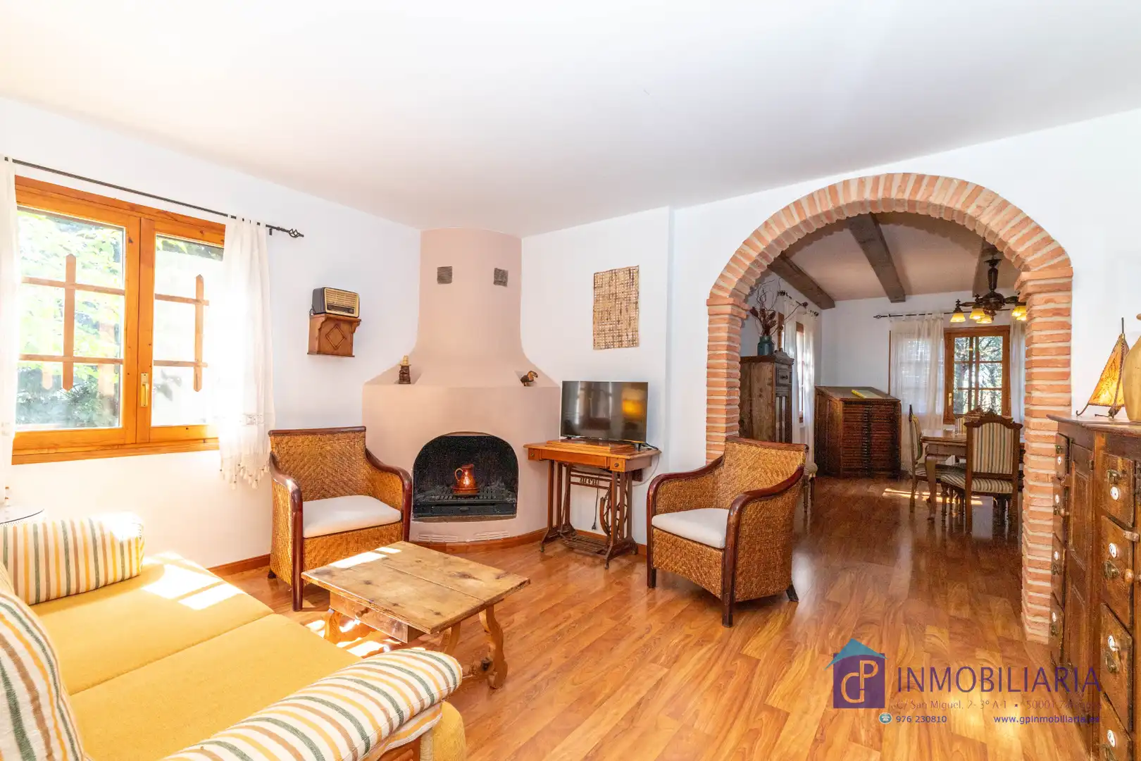 Sala de estar de Casa o chalet en venta en Quinto con Aire acondicionado, Calefacción y Jardín privado