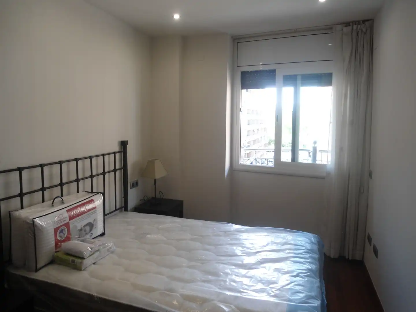 Habitación de Apartamento de alquiler en Lleida con Aire acondicionado, Calefacción y Parquet